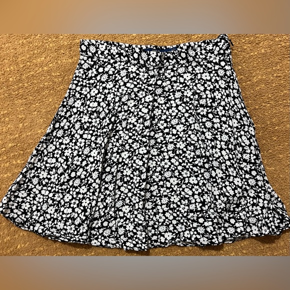 SKIRT ~ POLO  By RALPH LAUREN - Picture 2 of 3